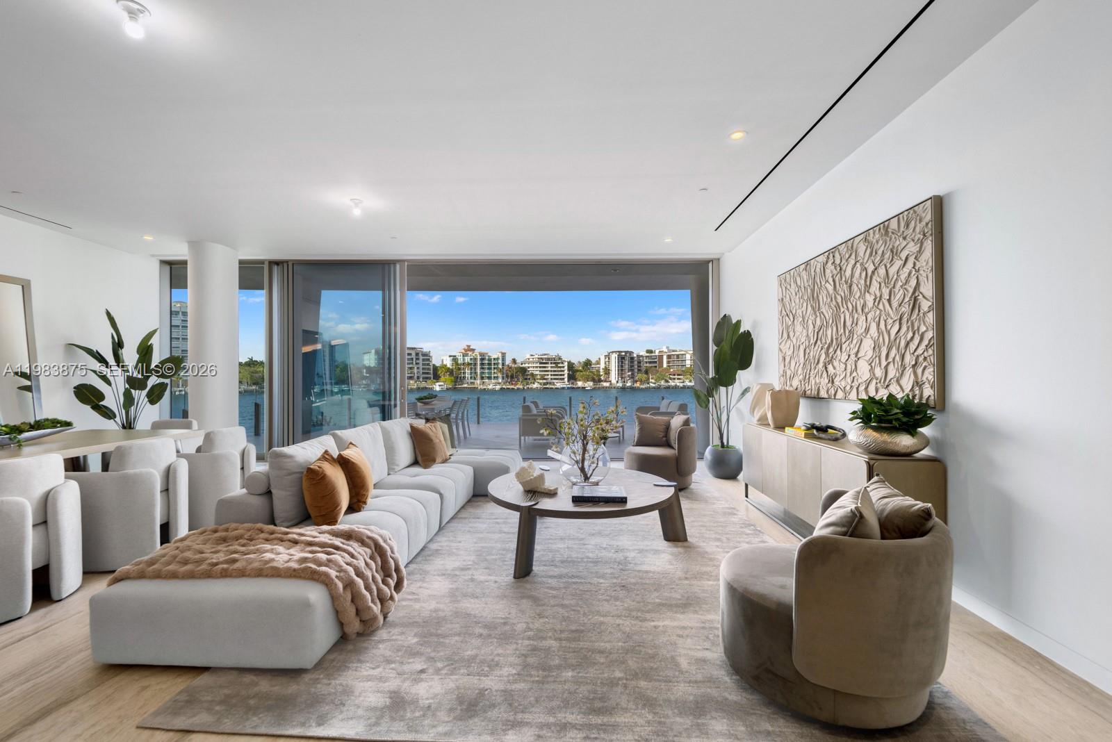 5 Grove Isle Dr #L205 Miami, FL 33133