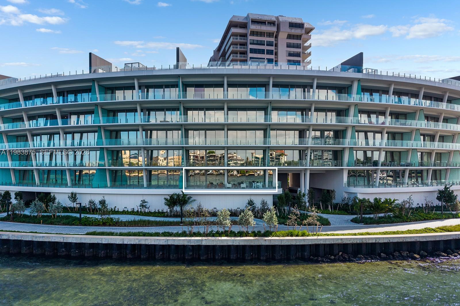 5 Grove Isle Dr #L205 Miami, FL 33133