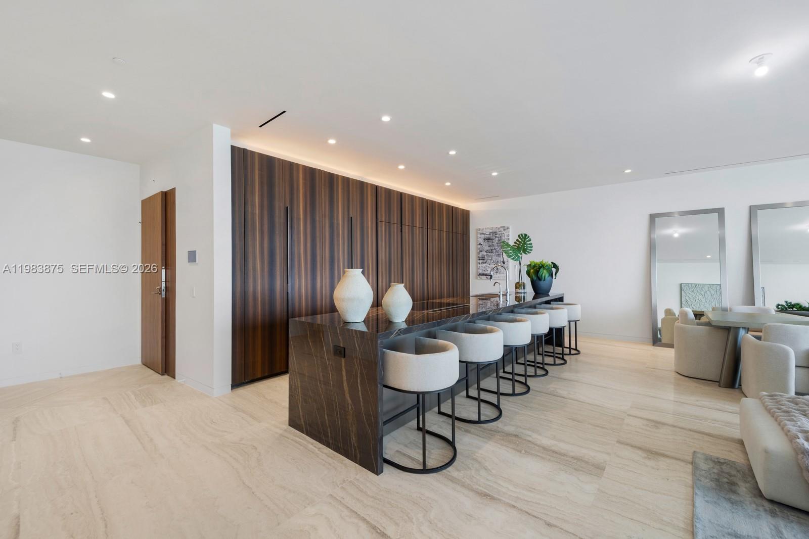 5 Grove Isle Dr #L205 Miami, FL 33133