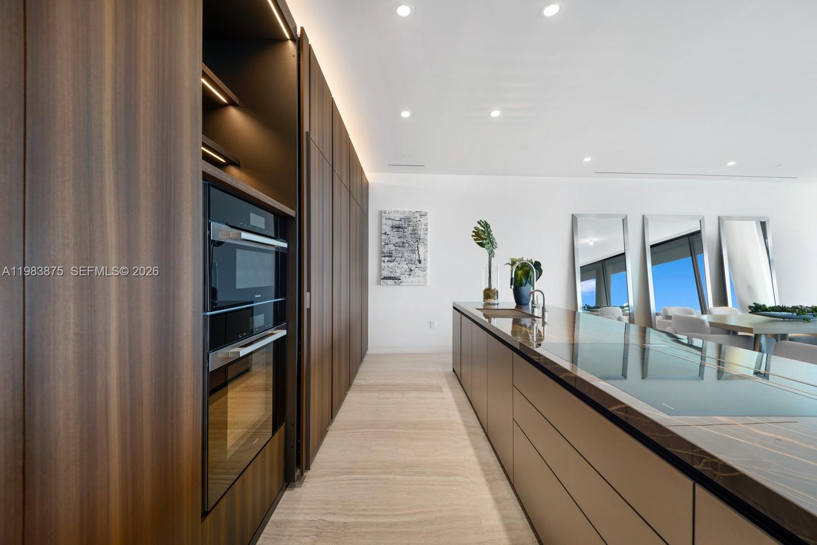 5 Grove Isle Dr #L205 Miami, FL 33133