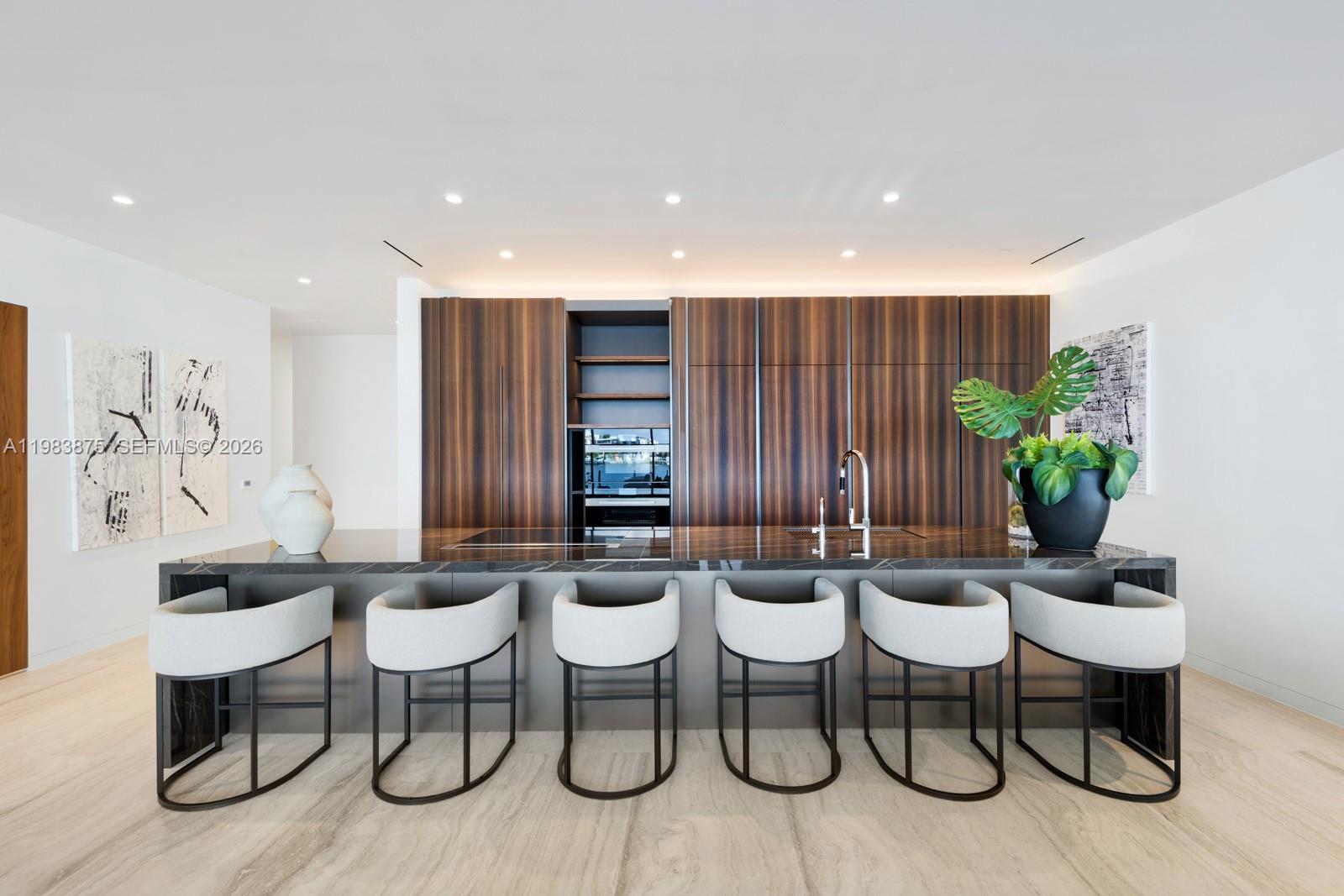 5 Grove Isle Dr #L205 Miami, FL 33133