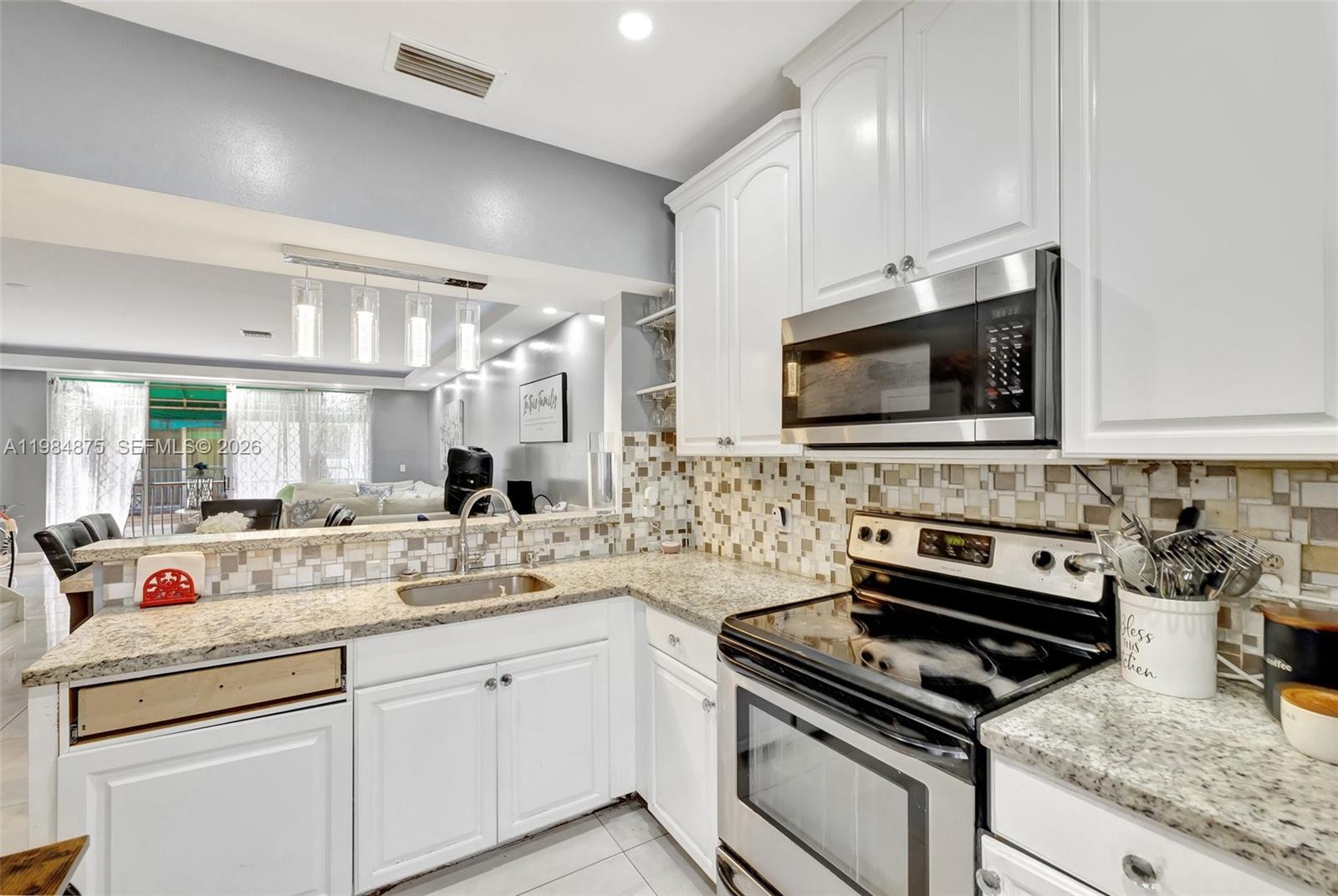 12662 NW 14th St Sunrise, FL 33323