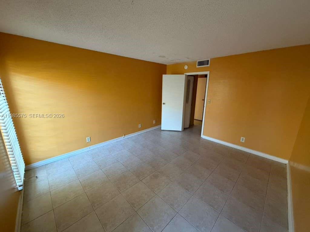 4848 NW 24th Ct #232 Lauderdale Lakes, FL 33313