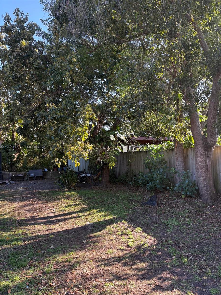 1758 SW 18th St Miami, FL 33145
