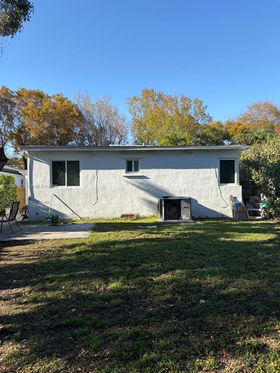 1758 SW 18th St Miami, FL 33145