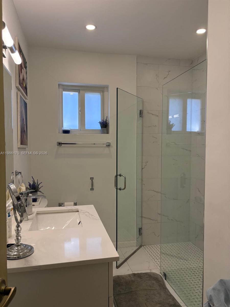 1758 SW 18th St Miami, FL 33145