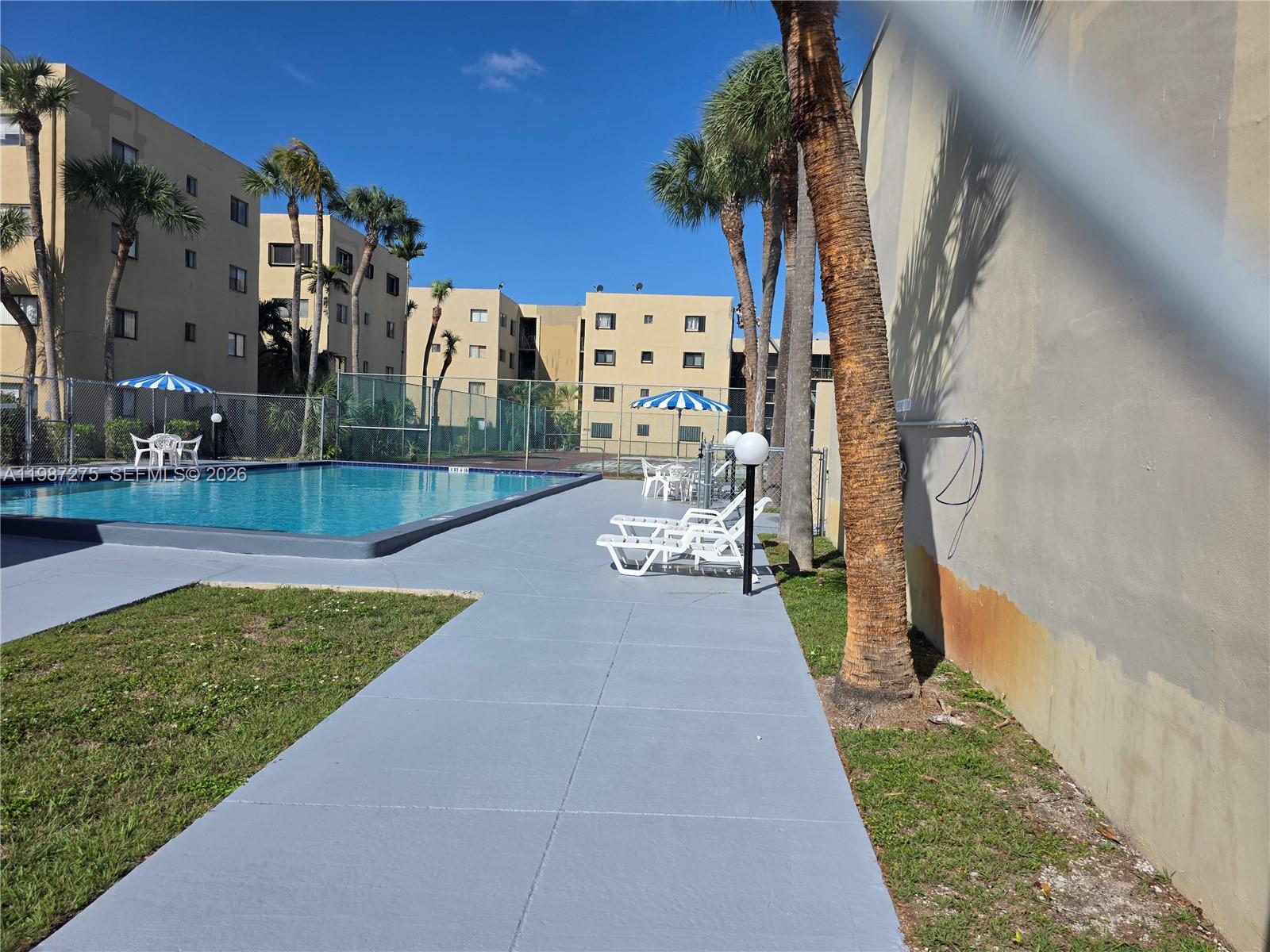 8615 NW 8th St #319 Miami, FL 33126