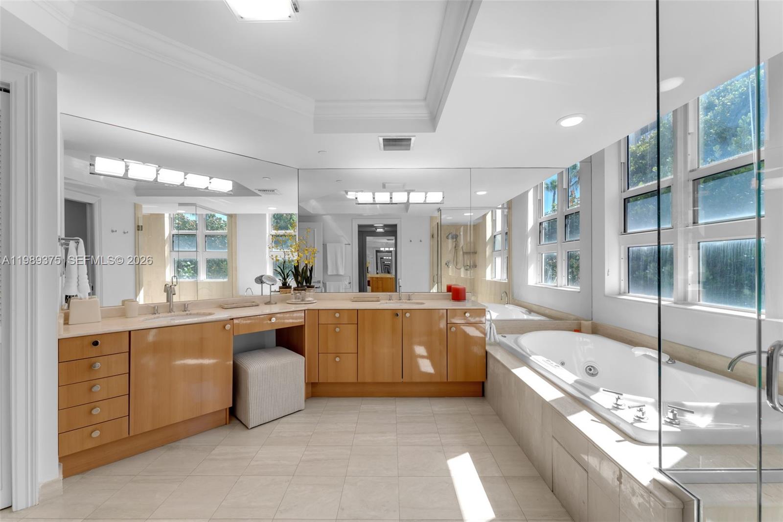 430 Grand Bay Dr #307 Key Biscayne, FL 33149