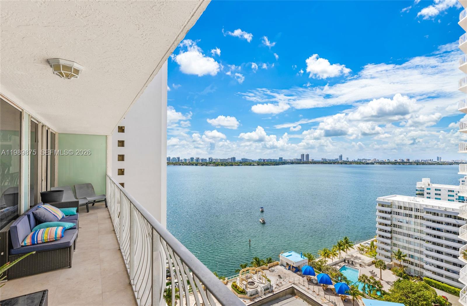 7601 E Treasure Dr #1924