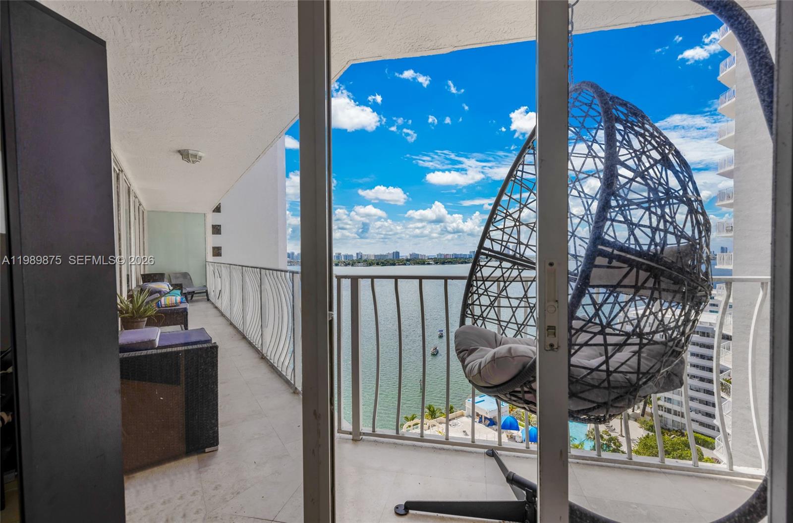 7601 E Treasure Dr #1924 North Bay Village, FL 33141