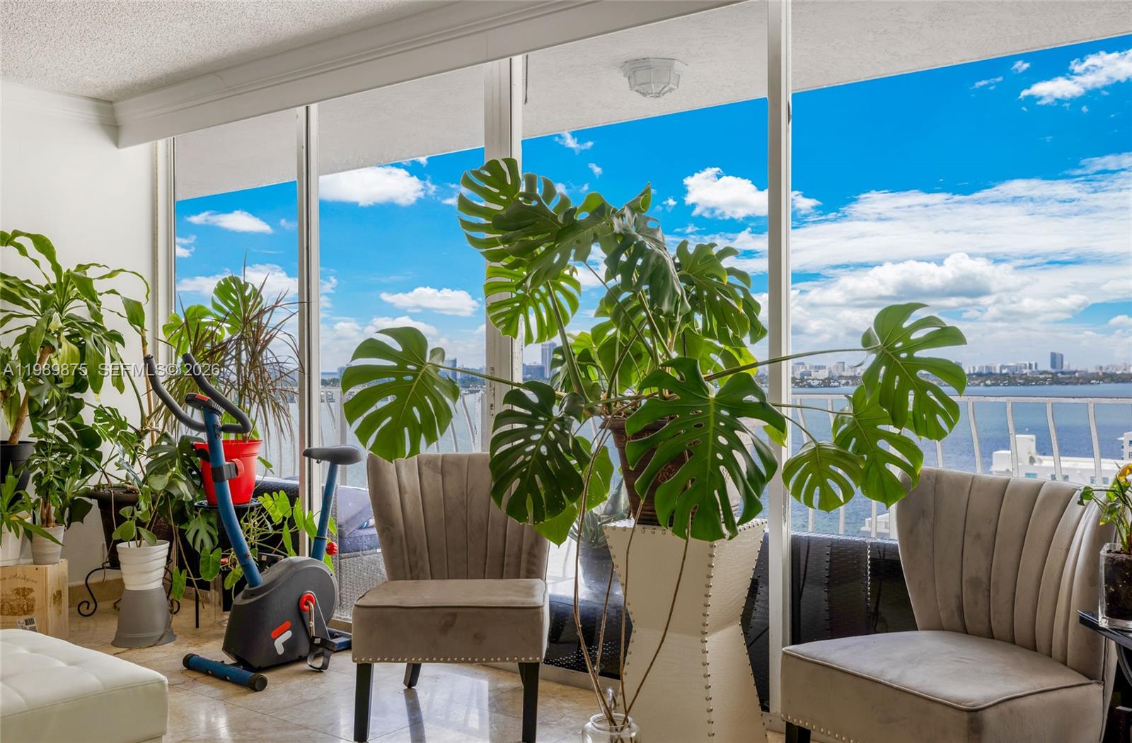7601 E Treasure Dr #1924 North Bay Village, FL 33141