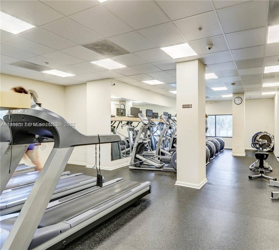 image Brickell Bay Club8