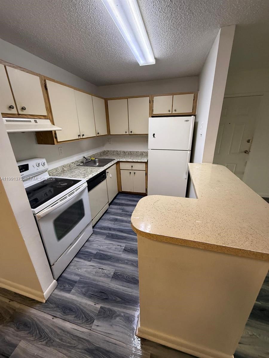 7210 NW 179th St #203