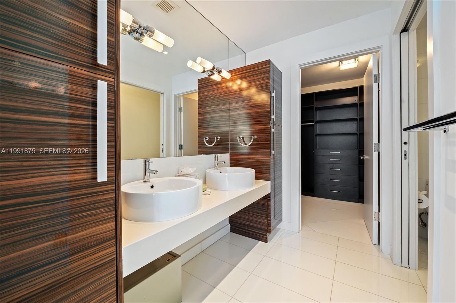 2020 N Bayshore Dr #2502 Miami, FL 33137