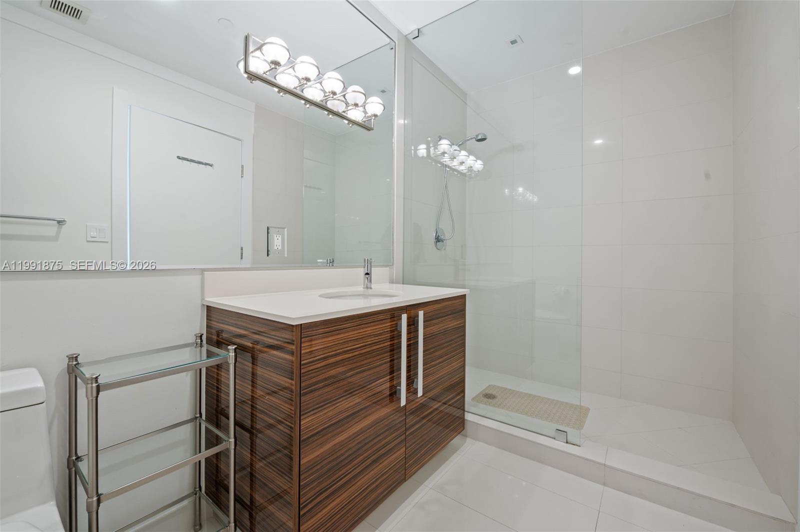 2020 N Bayshore Dr #2502 Miami, FL 33137