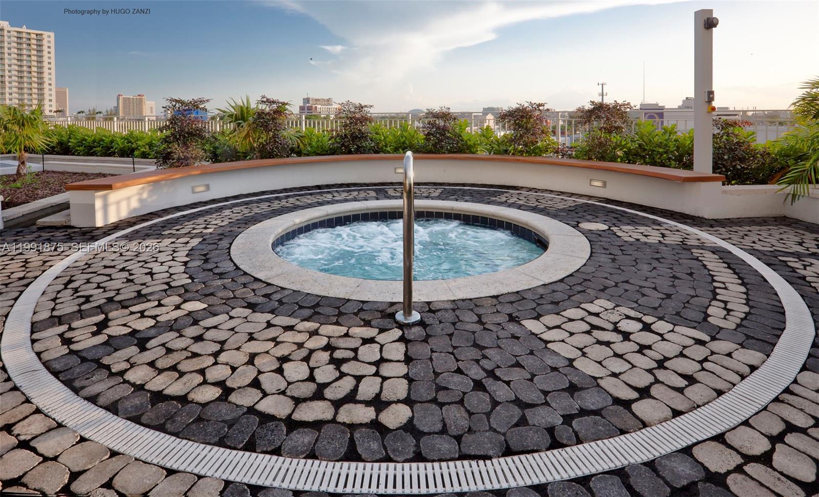 2020 N Bayshore Dr #2502 Miami, FL 33137