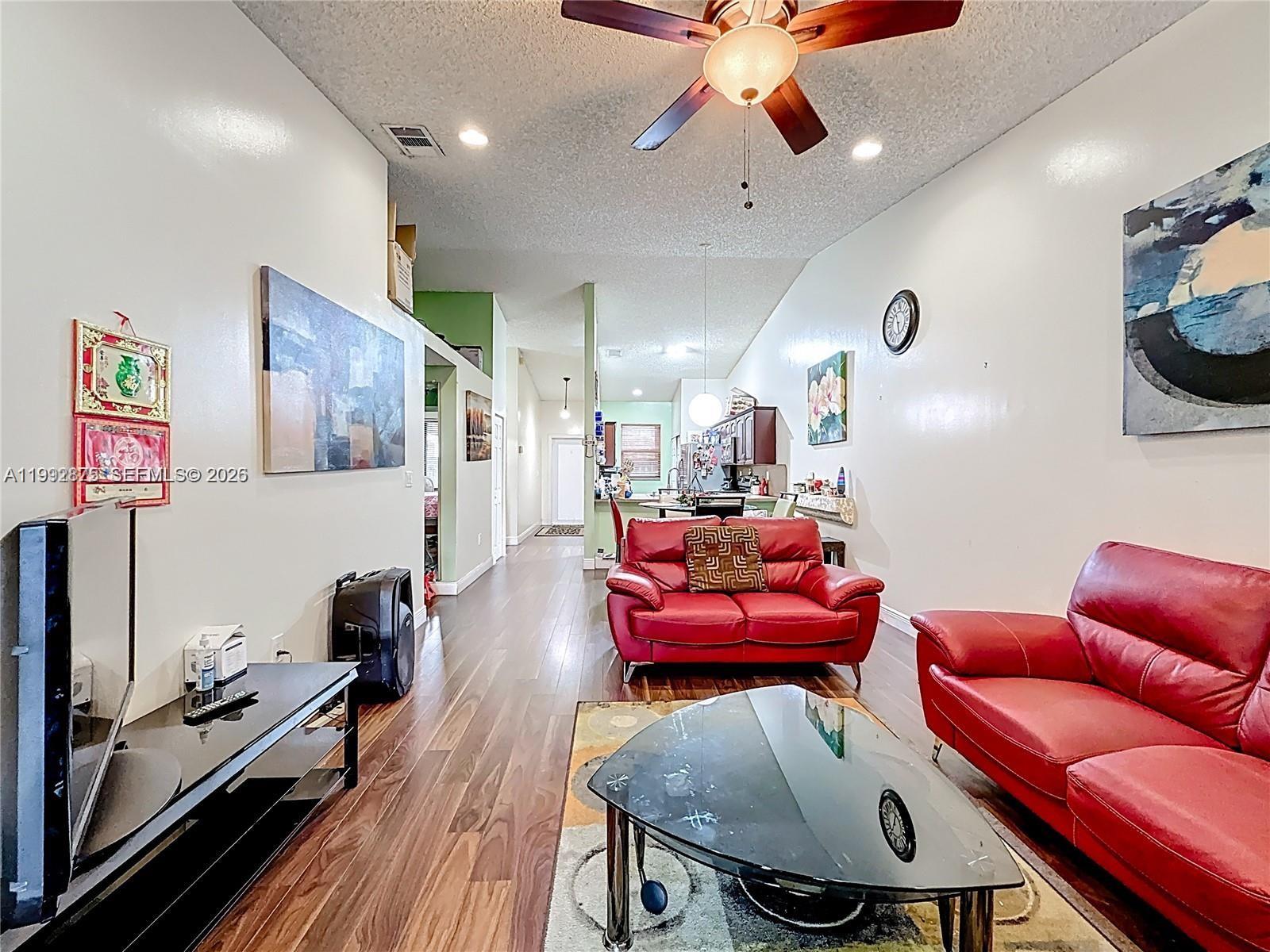 6722 NW 192nd Ln Hialeah, FL 33015