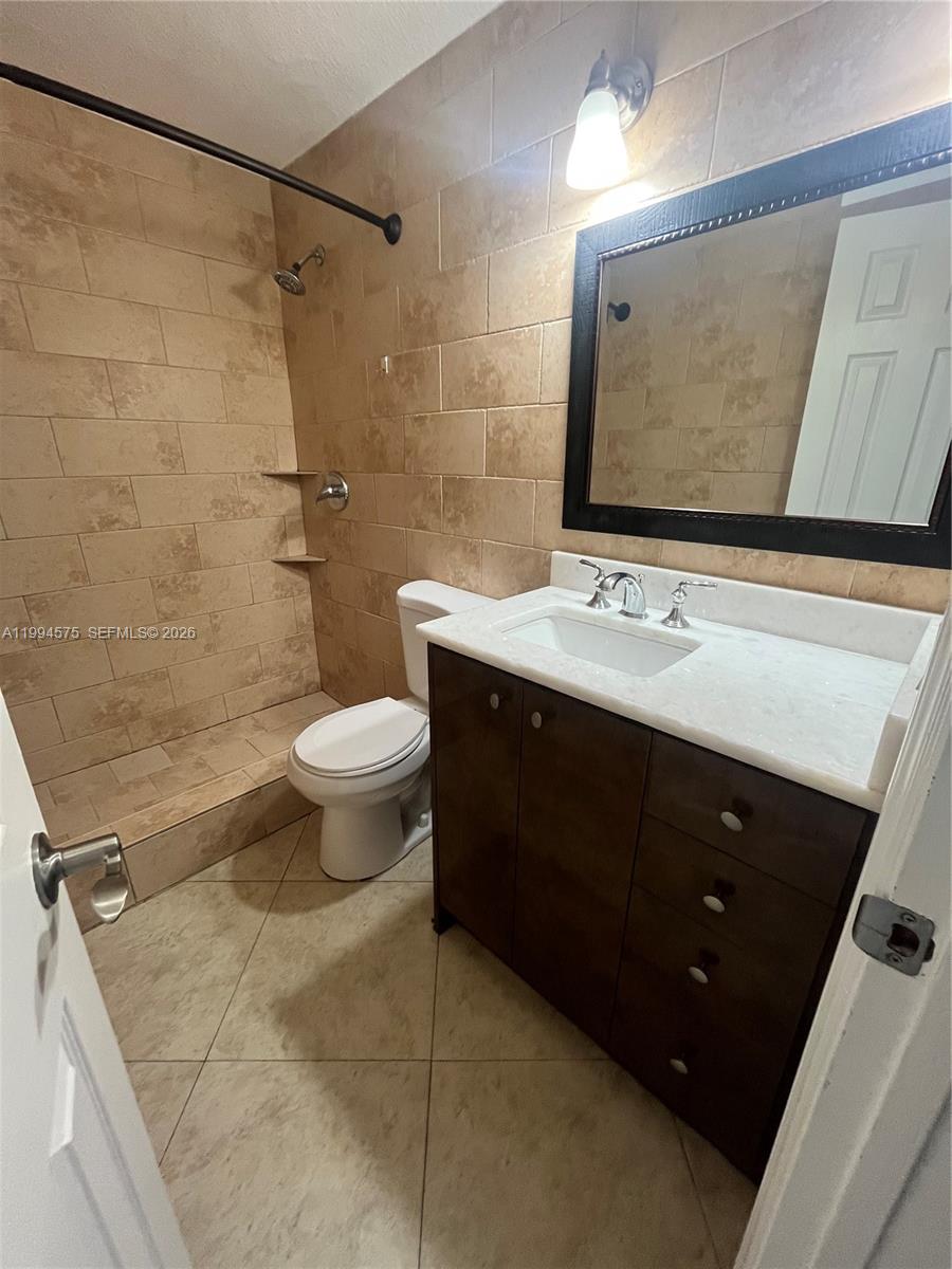 3923 NE 166th St #N-106 North Miami Beach, FL 33160