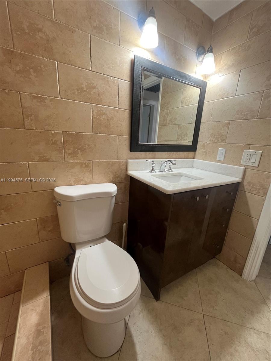 3923 NE 166th St #N-106 North Miami Beach, FL 33160