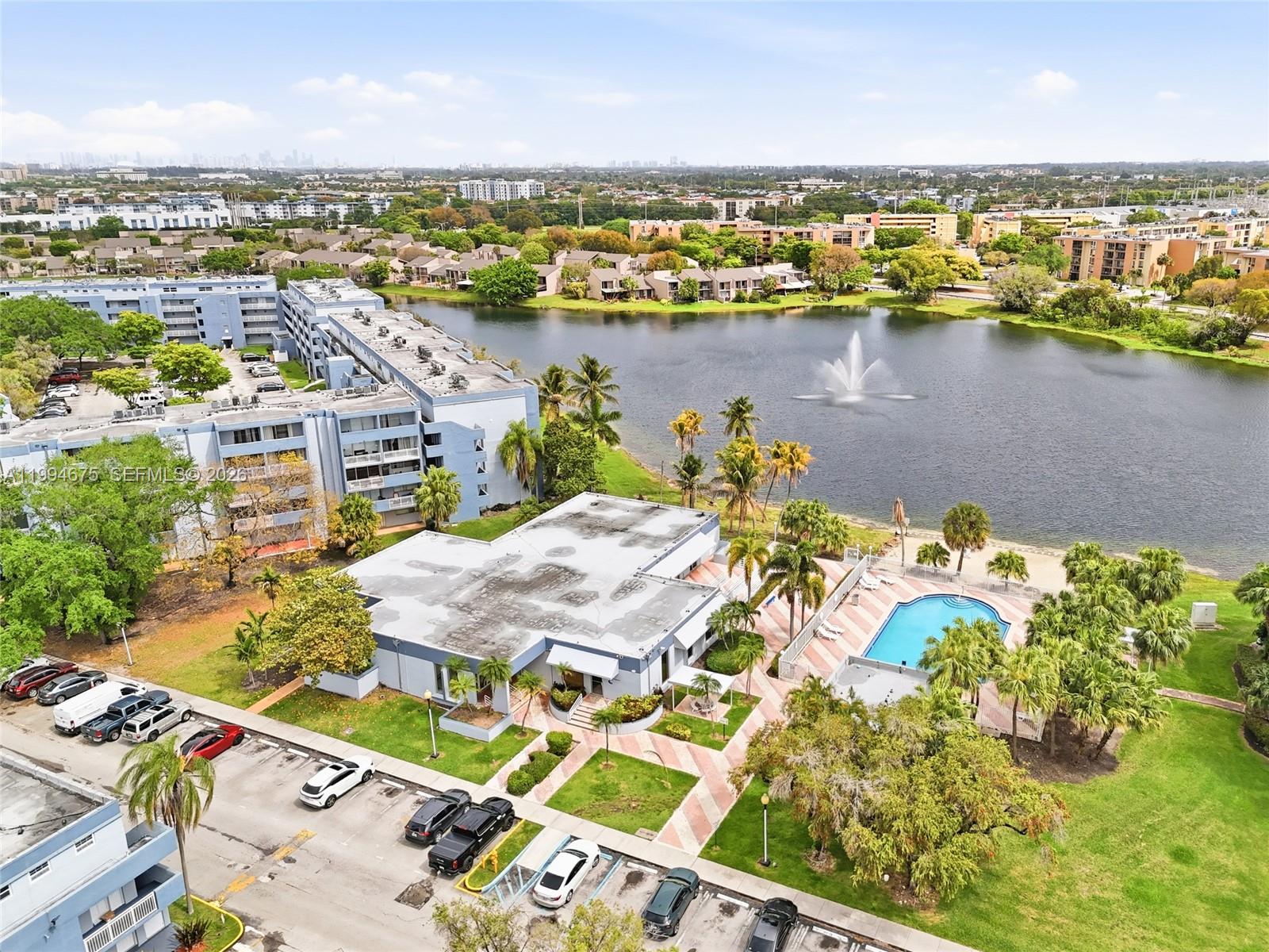 9375 Fontainebleau Blvd #L301 Miami, FL 33172