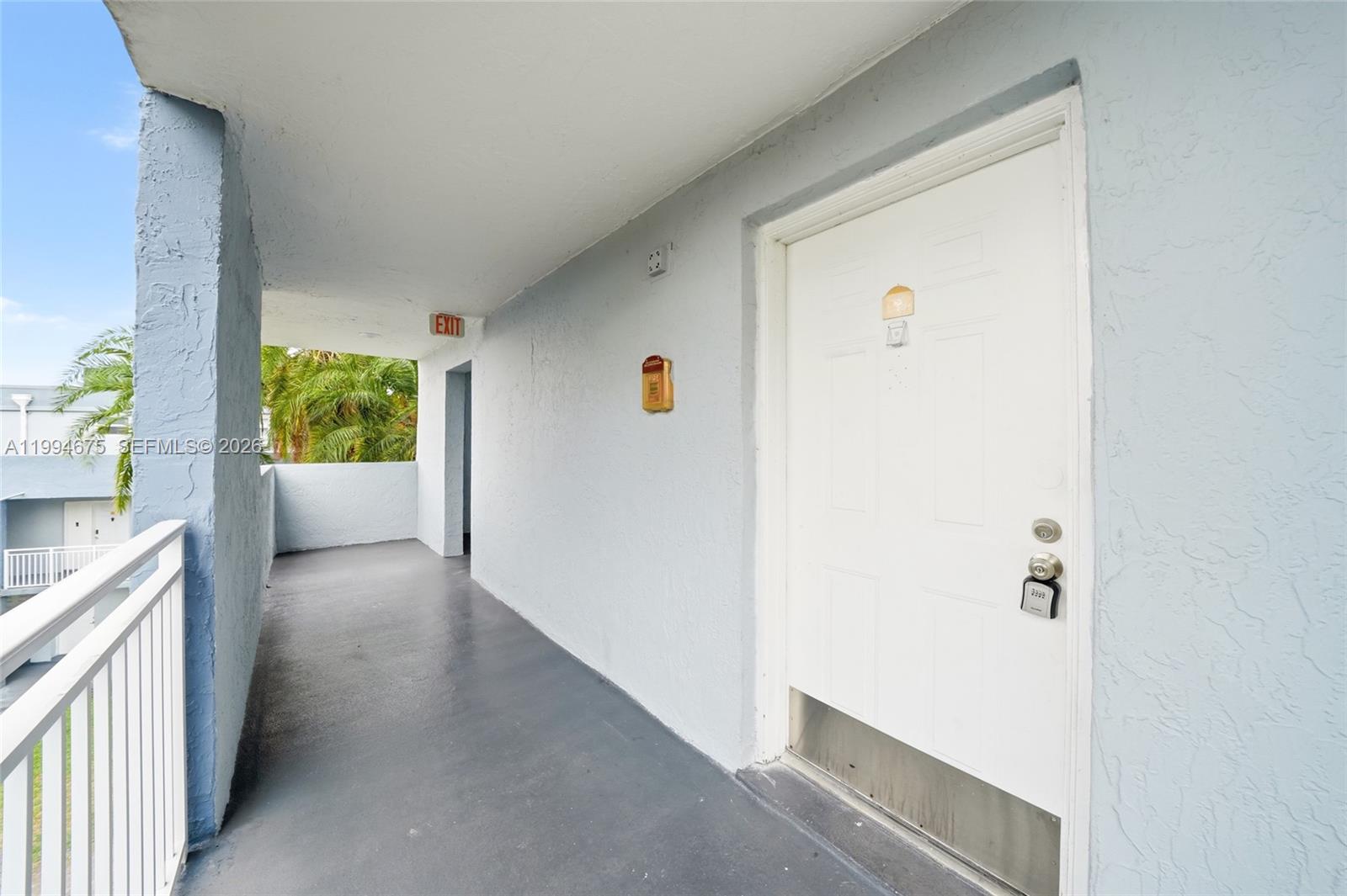 9375 Fontainebleau Blvd #L301 Miami, FL 33172