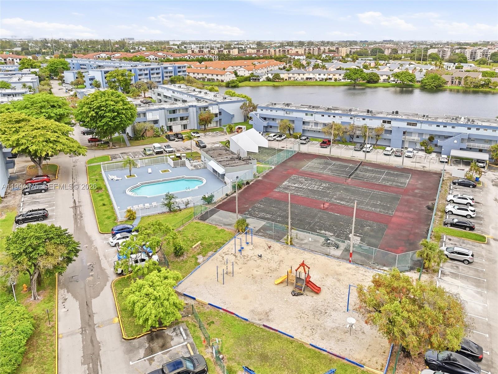 9375 Fontainebleau Blvd #L301 Miami, FL 33172