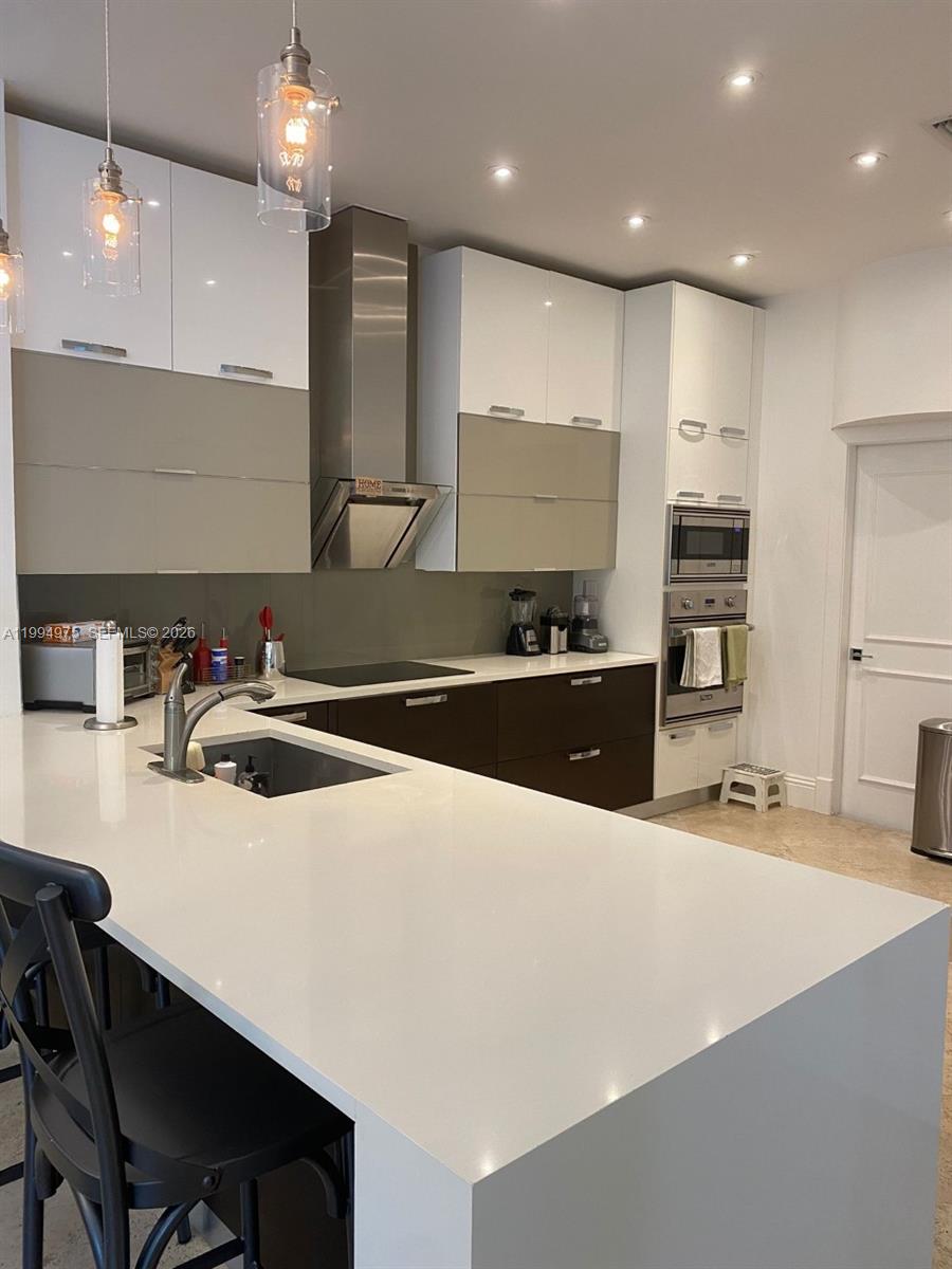 8 Turtle Walk #8 Key Biscayne, FL 33149