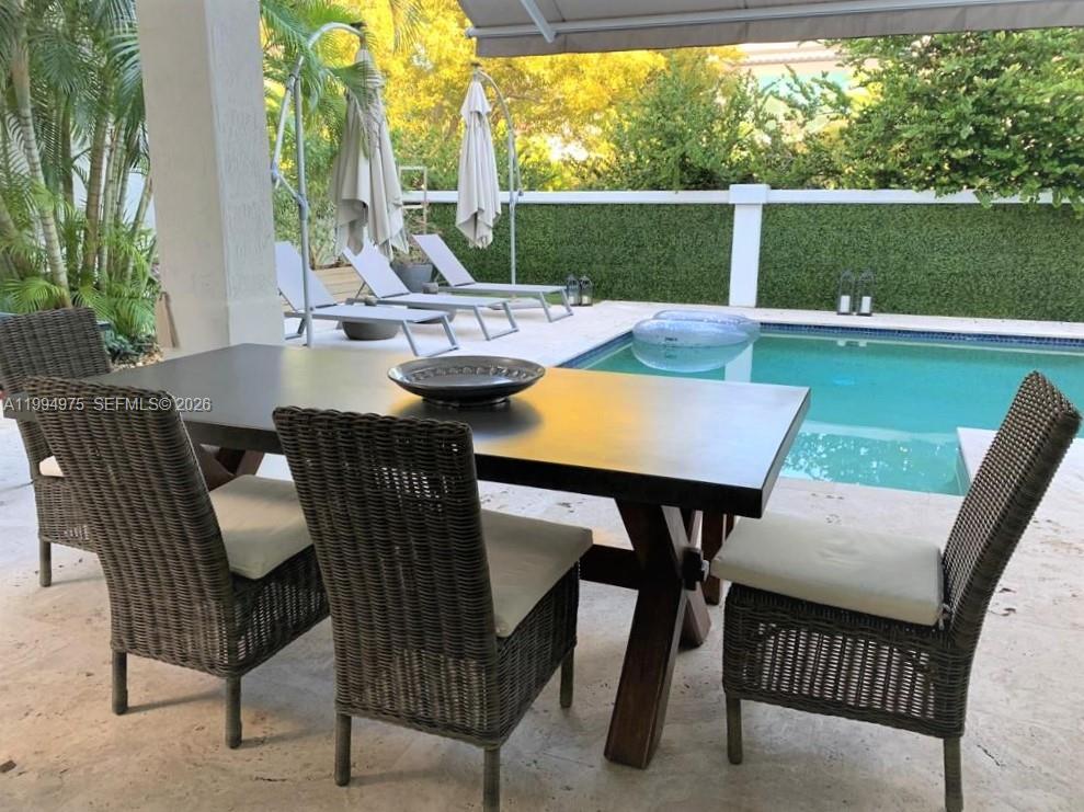 8 Turtle Walk #8 Key Biscayne, FL 33149