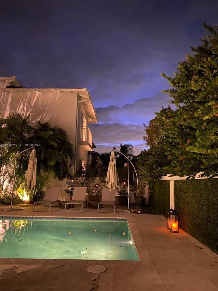 8 Turtle Walk #8 Key Biscayne, FL 33149