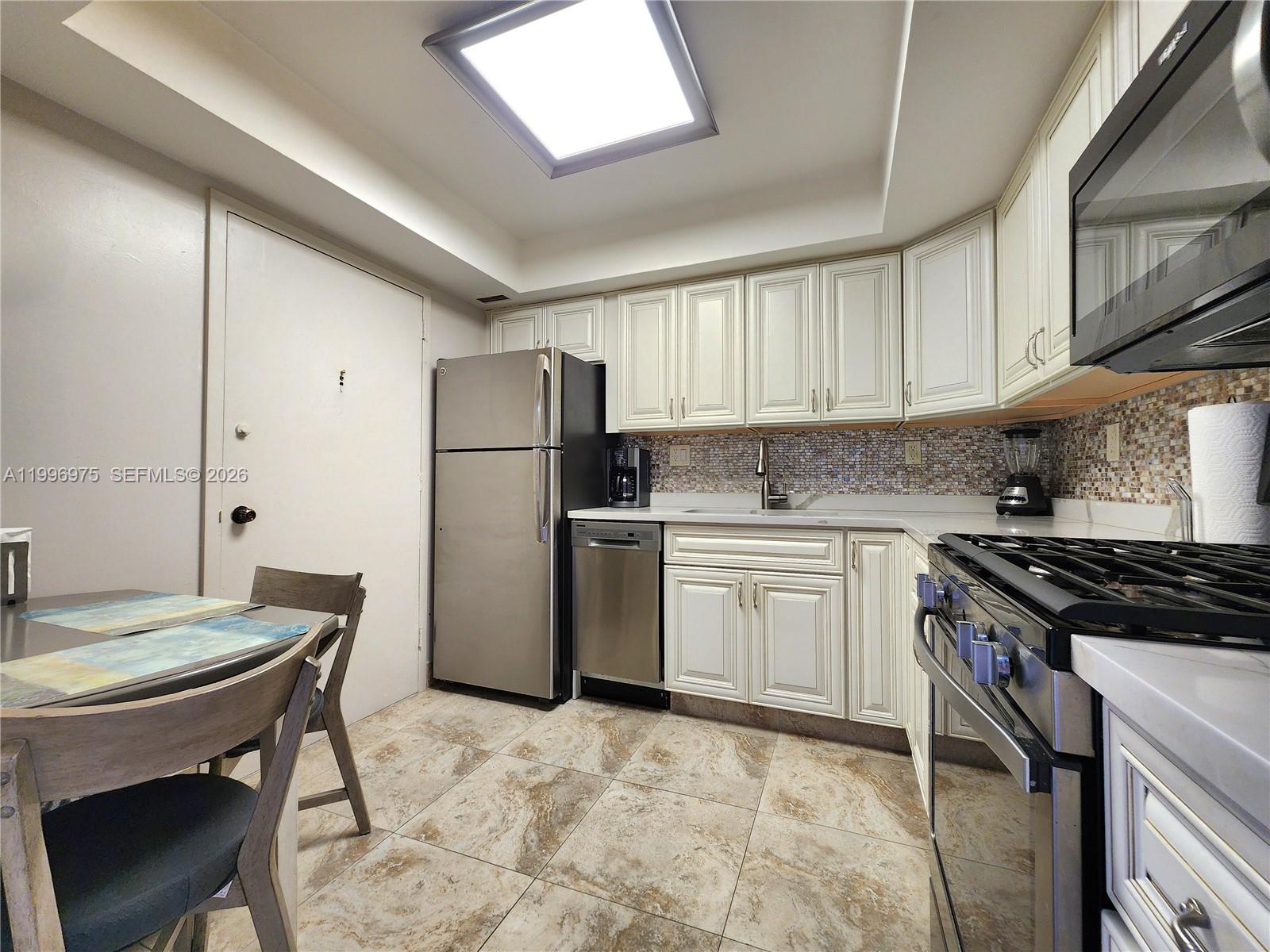 2030 S Ocean Dr #515 Hallandale Beach, FL 33009