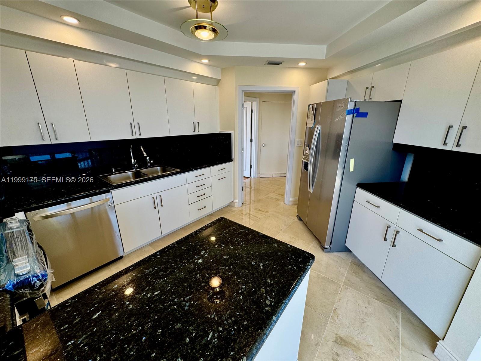 2000 Island Blvd #1801 Aventura, FL 33160