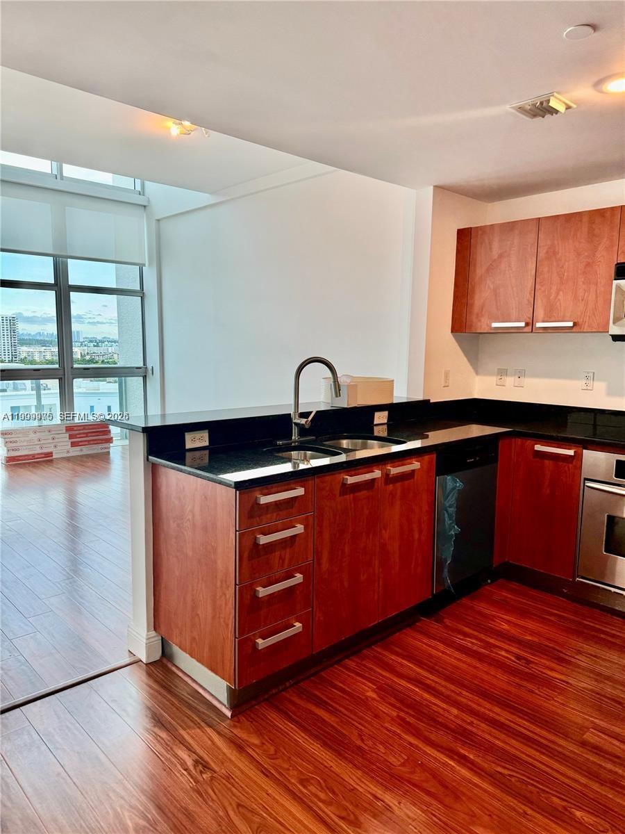3131 NE 188th St #2-1213 Aventura, FL 33180