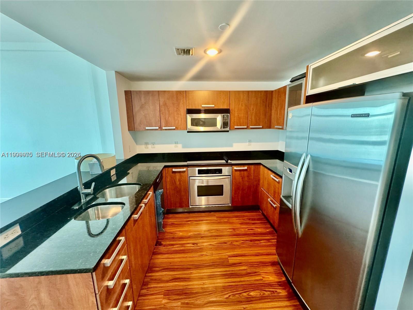 3131 NE 188th St #2-1213 Aventura, FL 33180