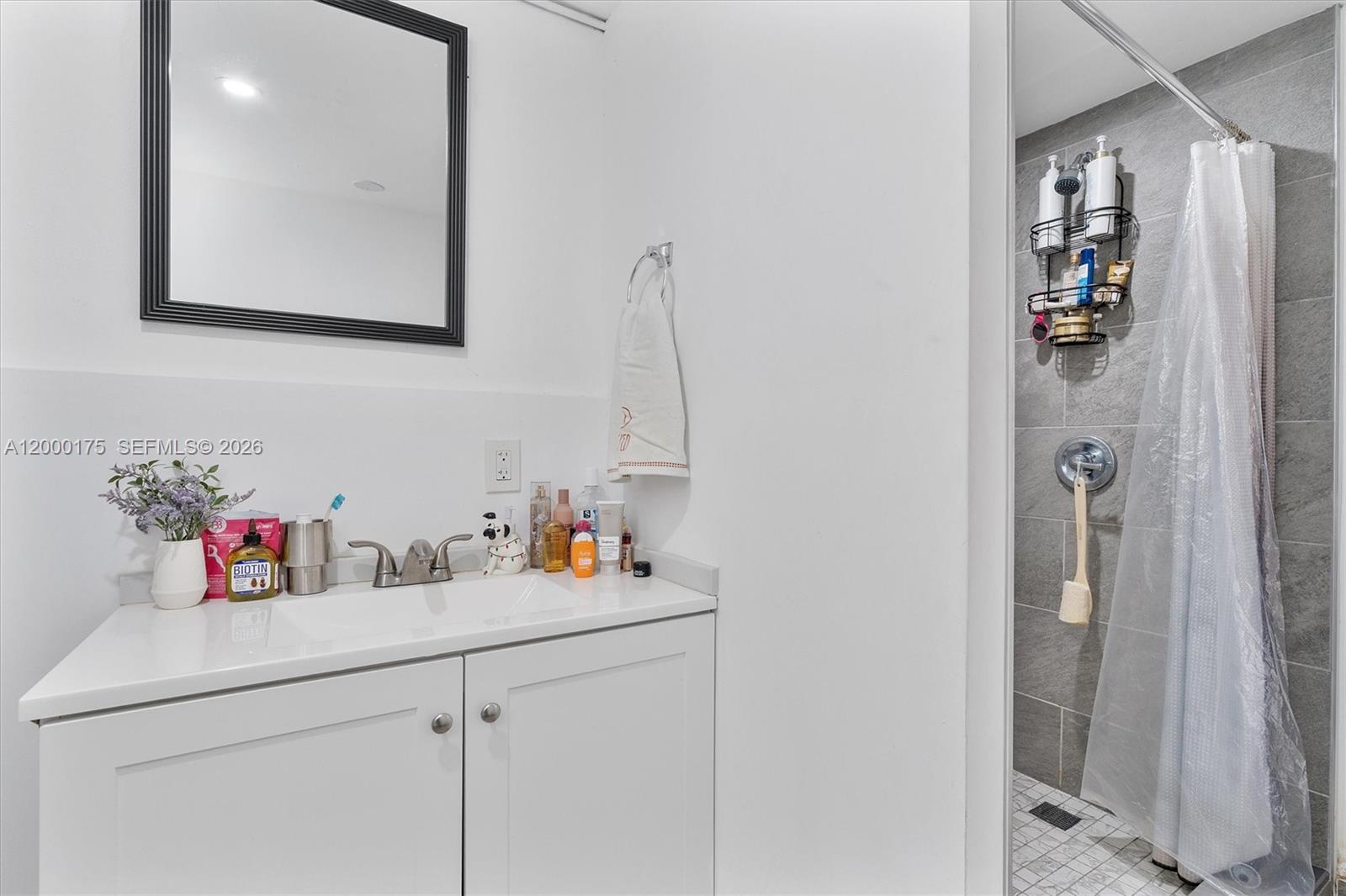 2231 SW 17th St Miami, FL 33145