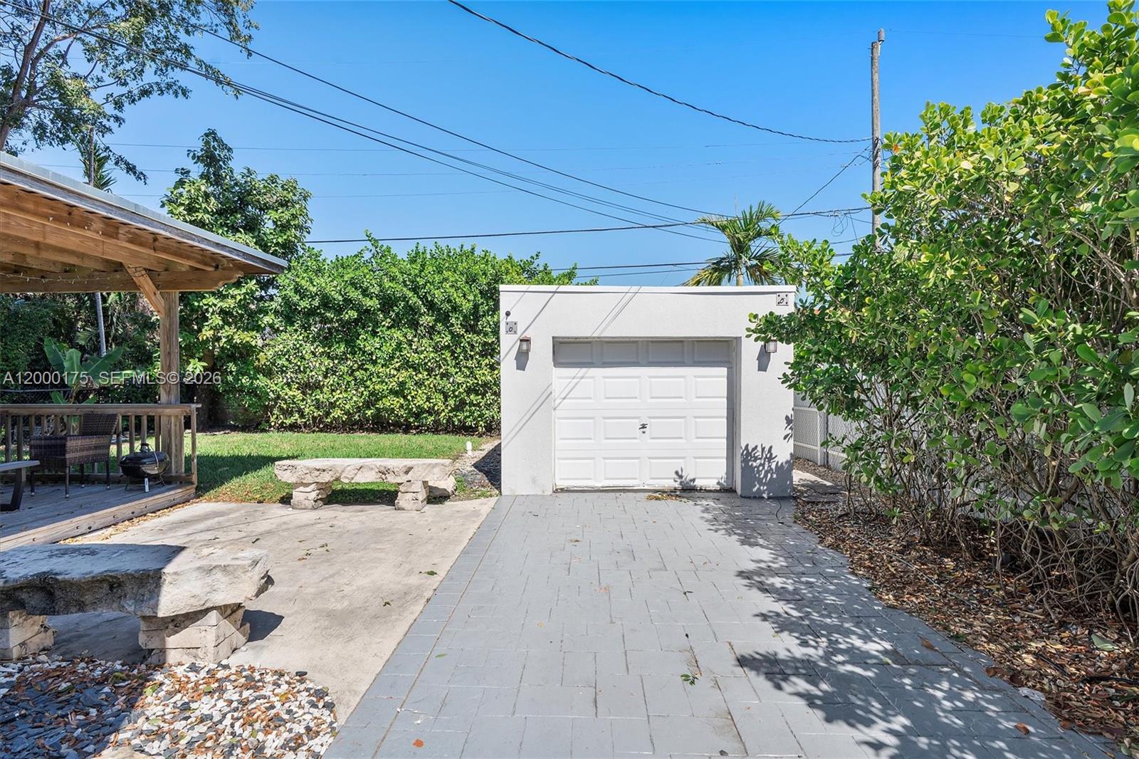 2231 SW 17th St Miami, FL 33145