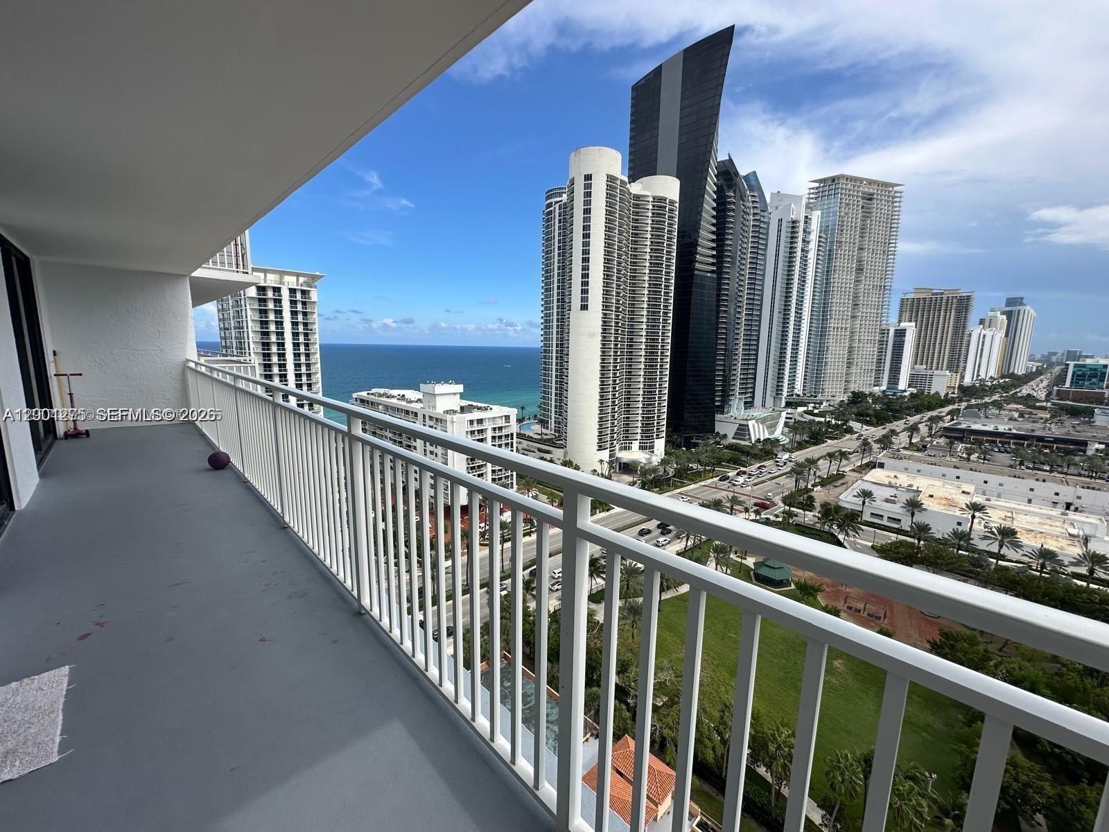 image Winston Towers 6001