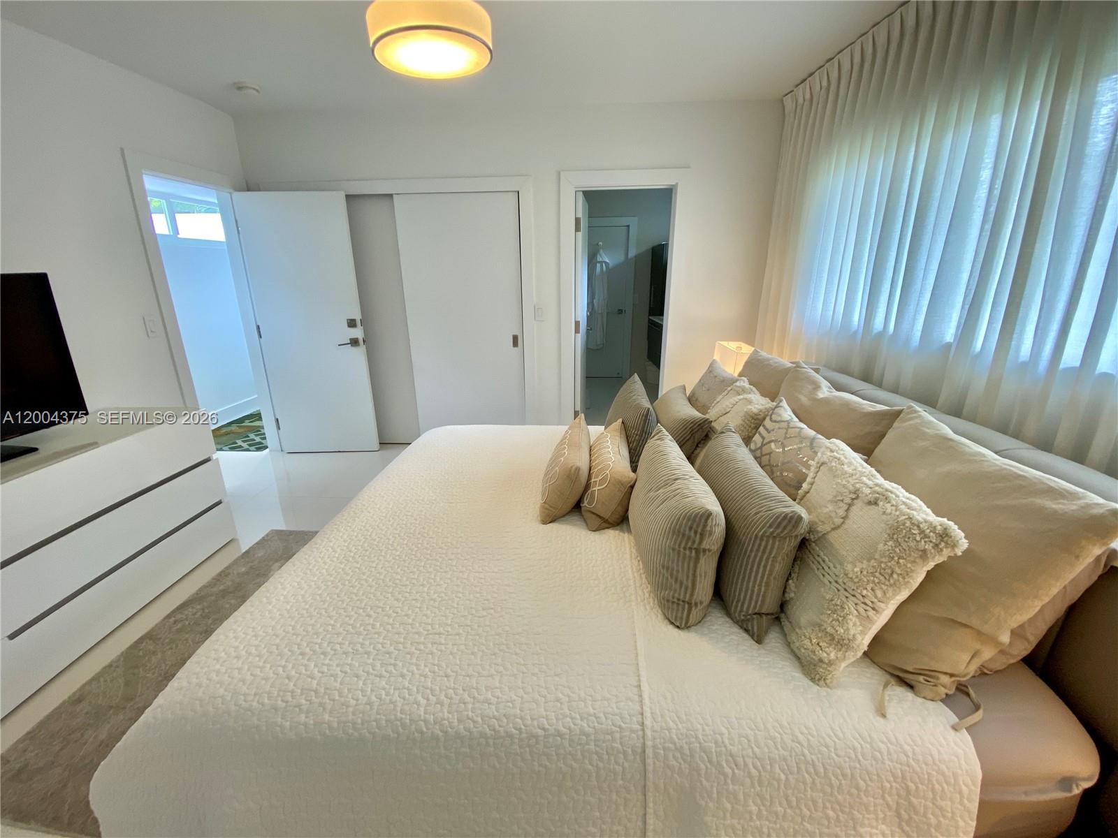 265 N Shore Dr Miami Beach, FL 33141