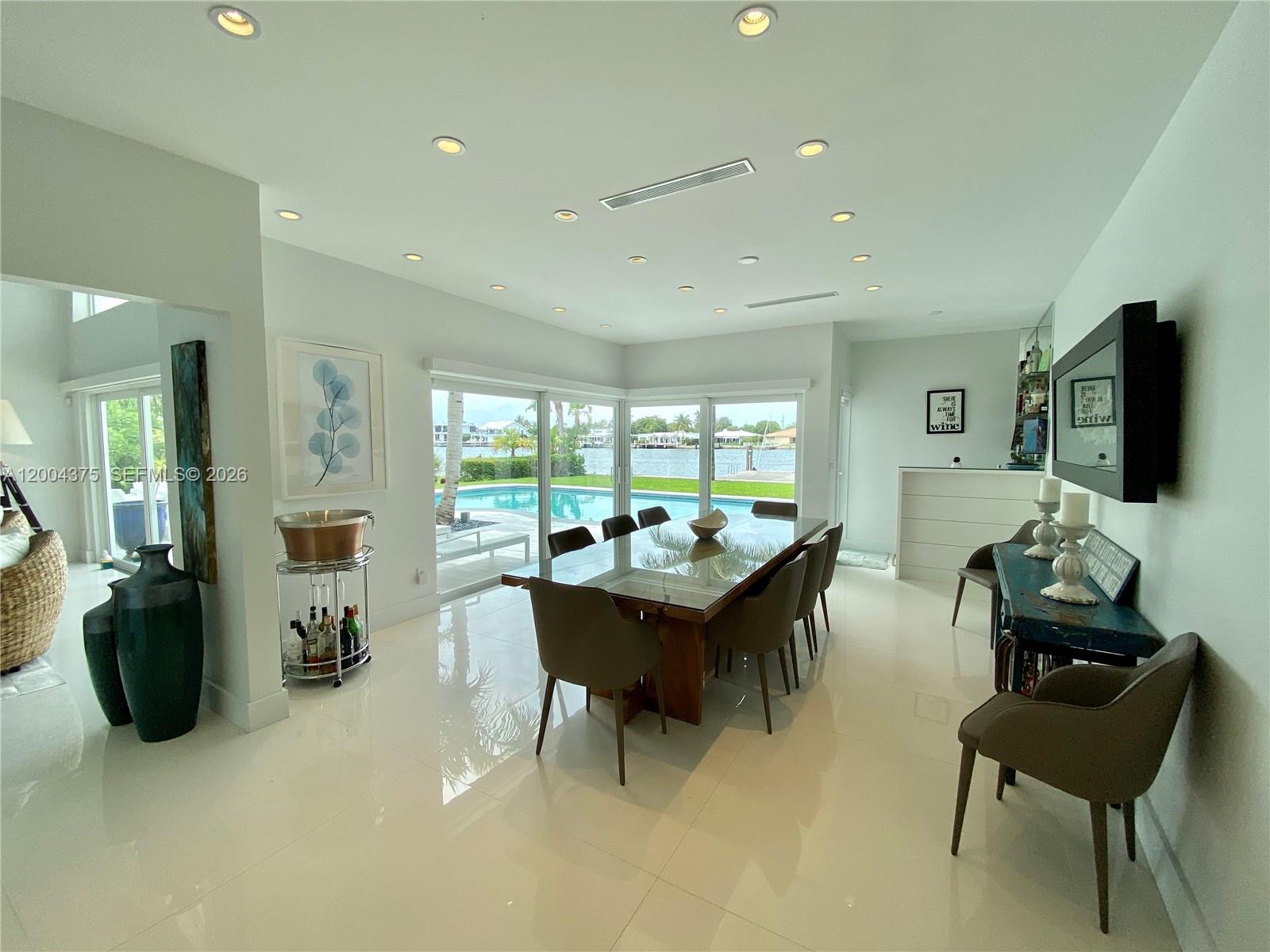 265 N Shore Dr Miami Beach, FL 33141