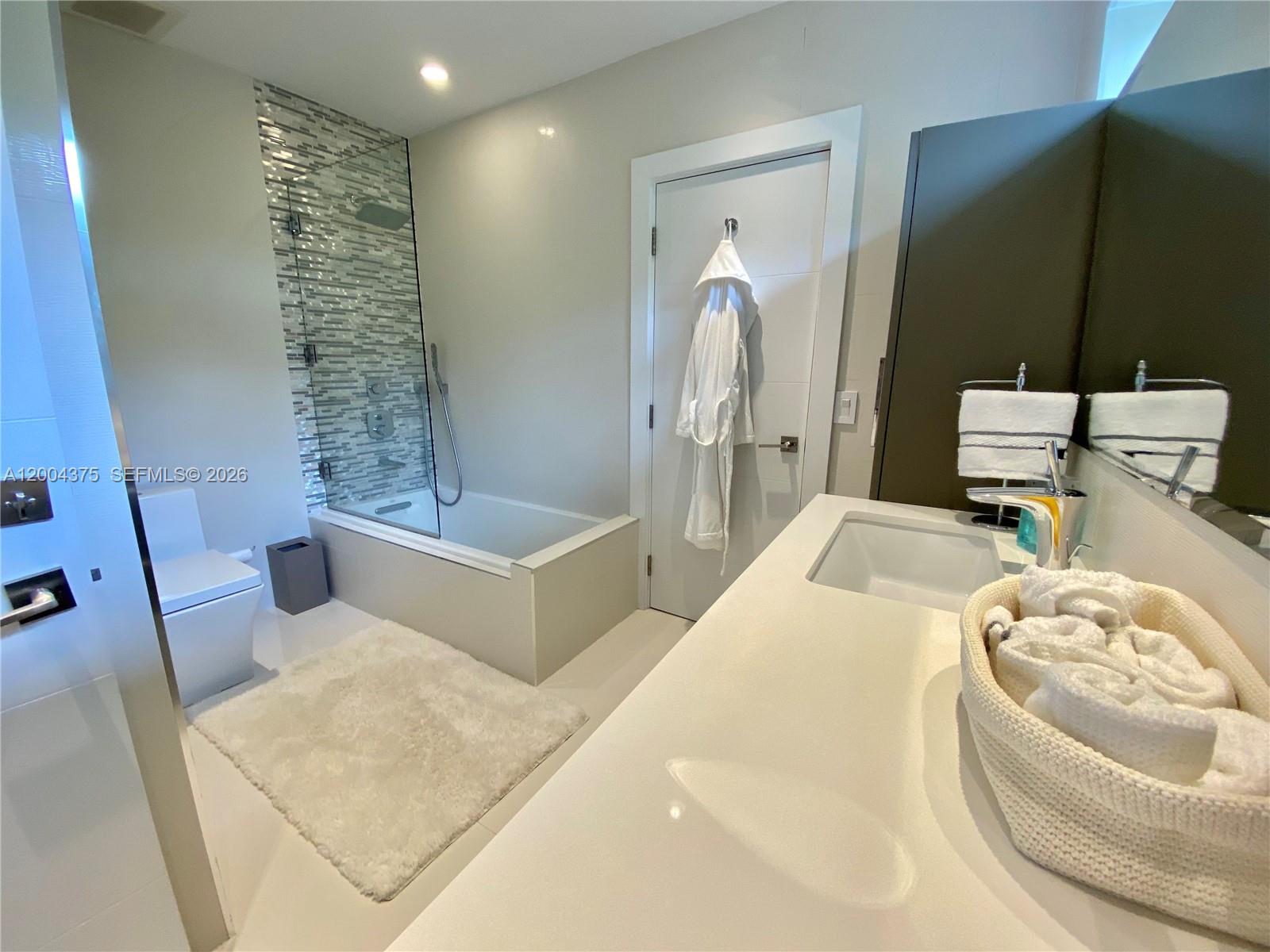 265 N Shore Dr Miami Beach, FL 33141