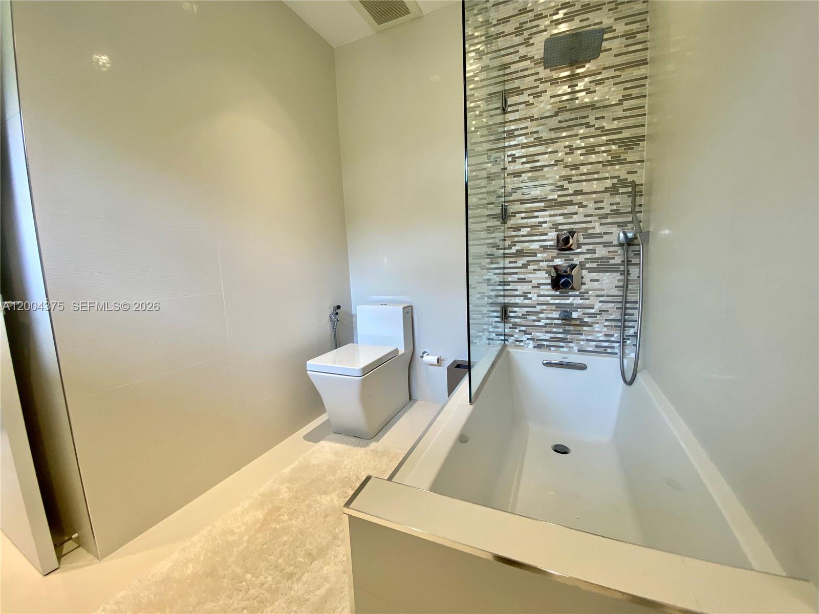 265 N Shore Dr Miami Beach, FL 33141