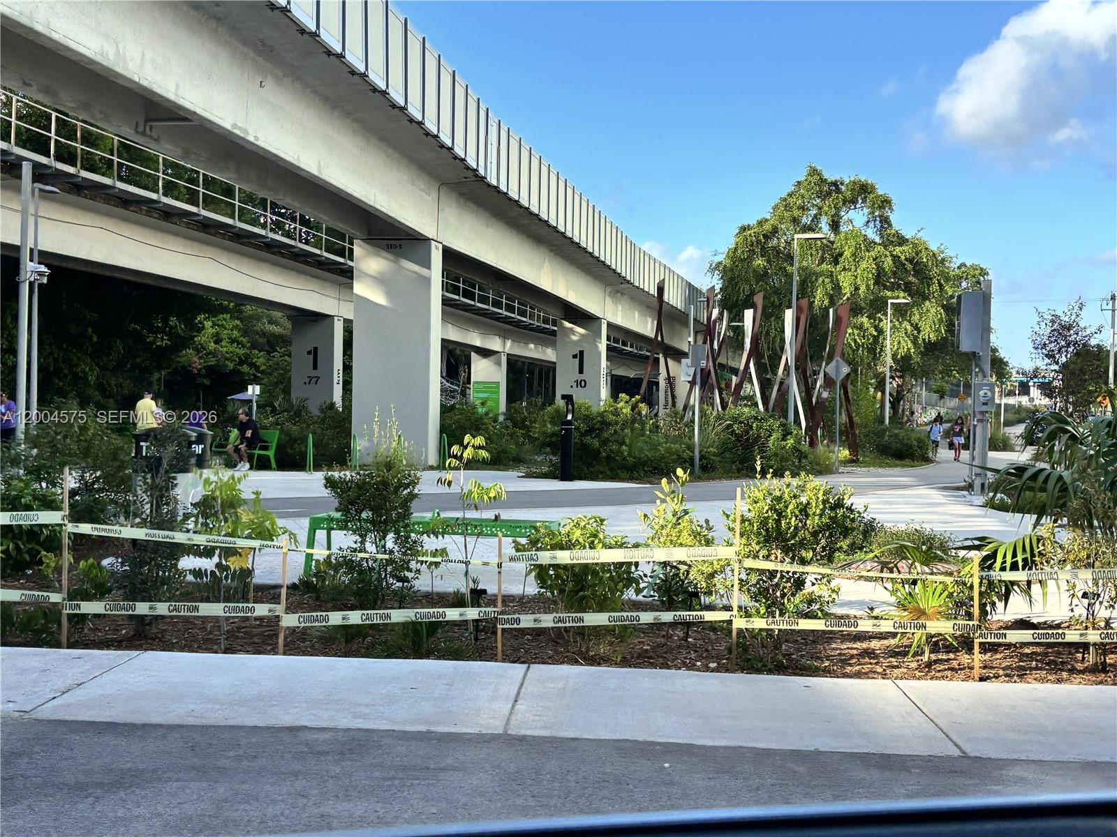 126 SW 17th Rd #201 Miami, FL 33129