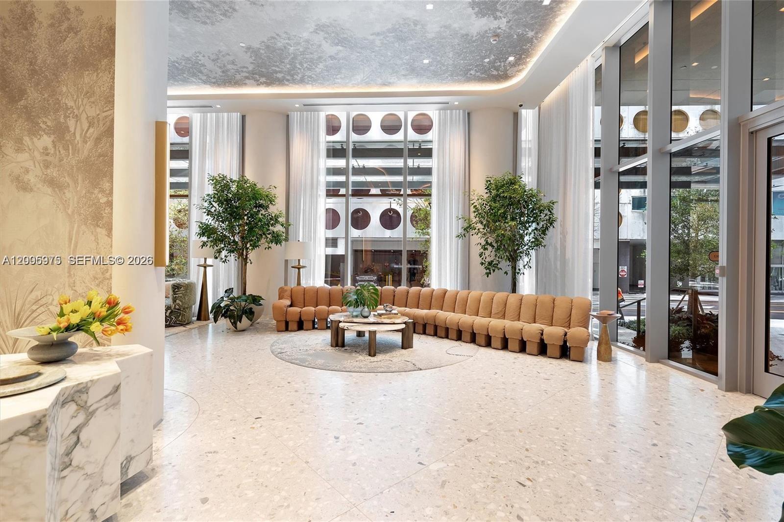 77 SE 5th St #4106 Miami, FL 33131