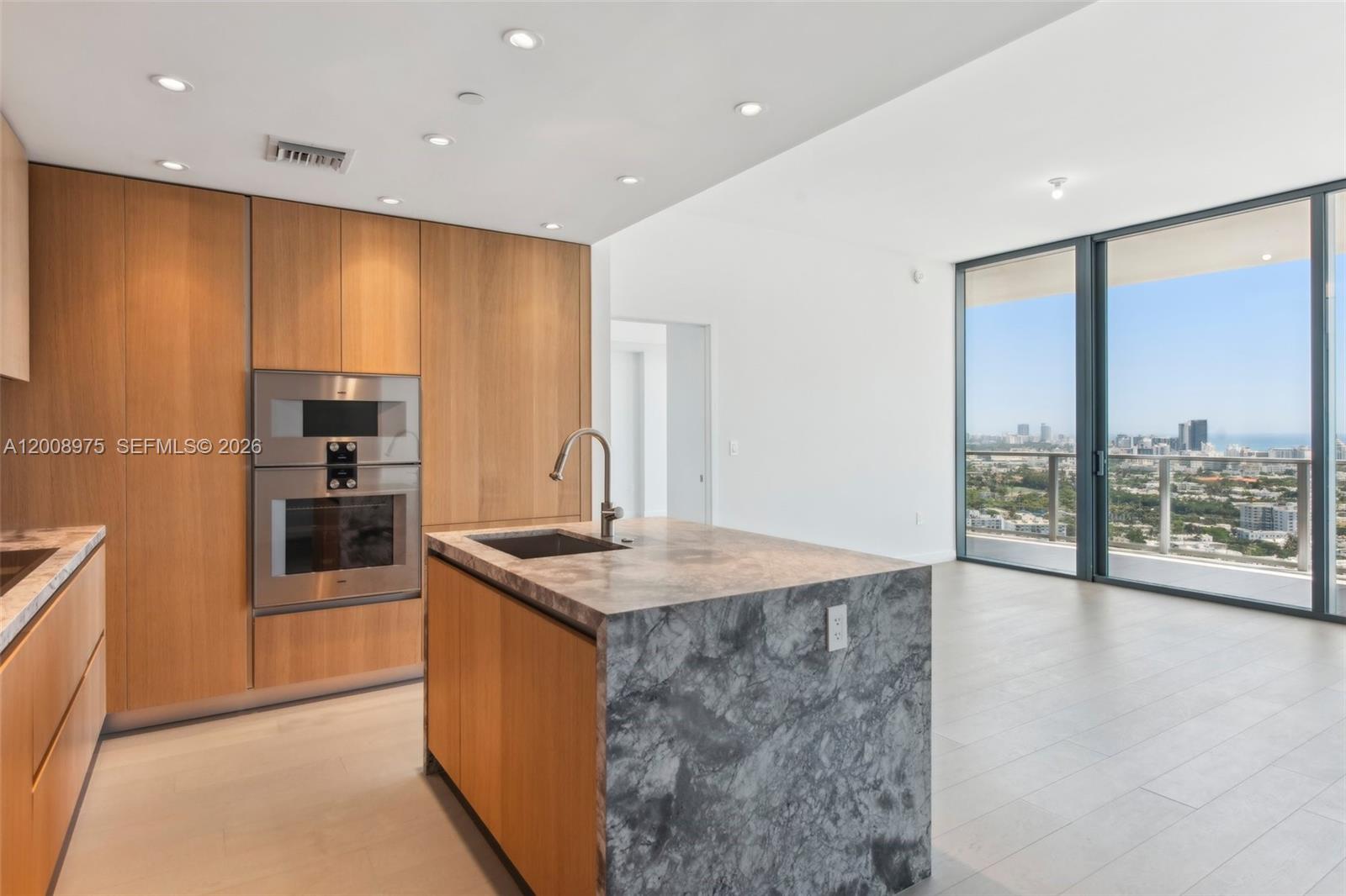 500 Alton Rd #3004 Miami Beach, FL 33139