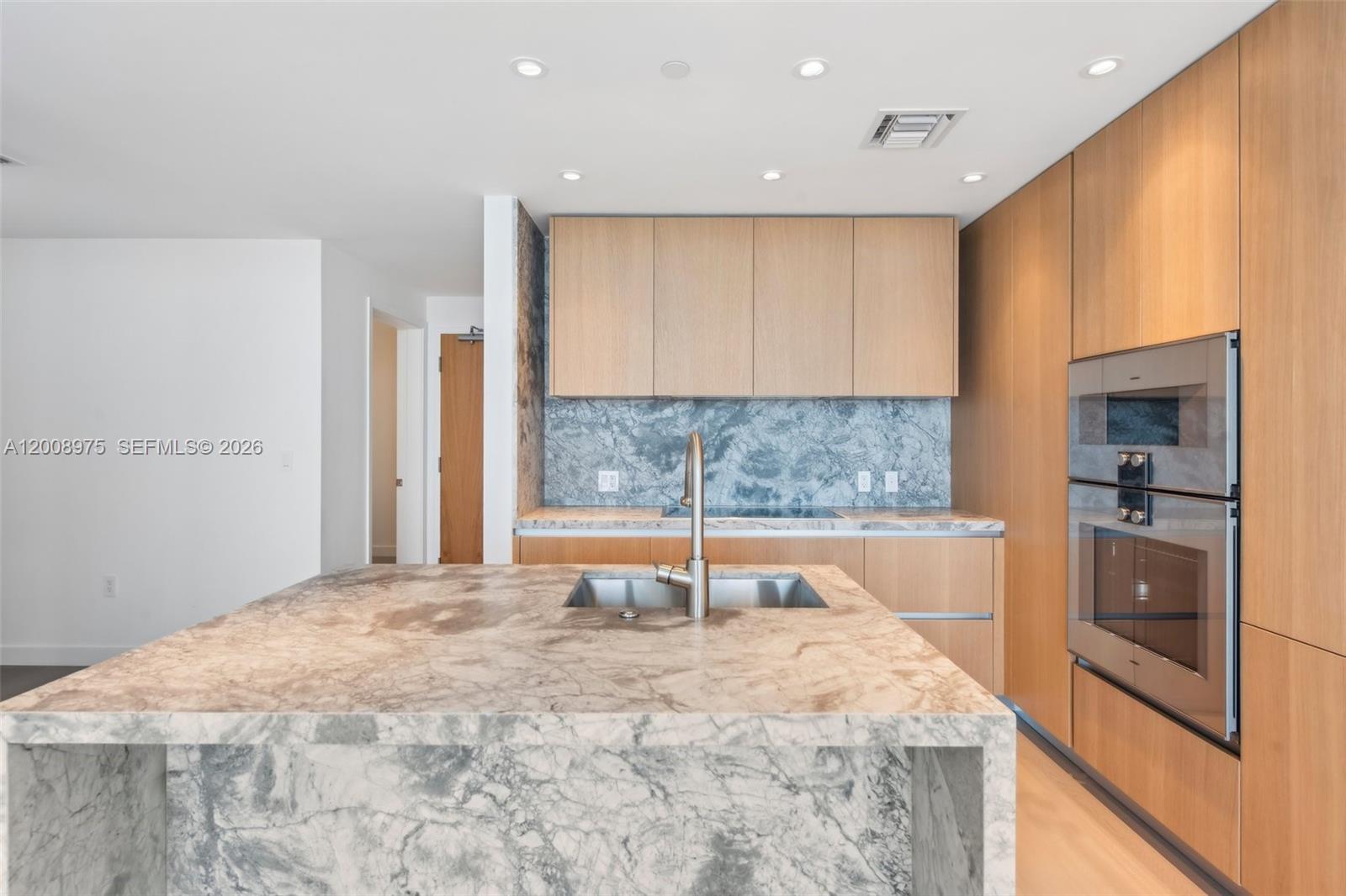 500 Alton Rd #3004 Miami Beach, FL 33139