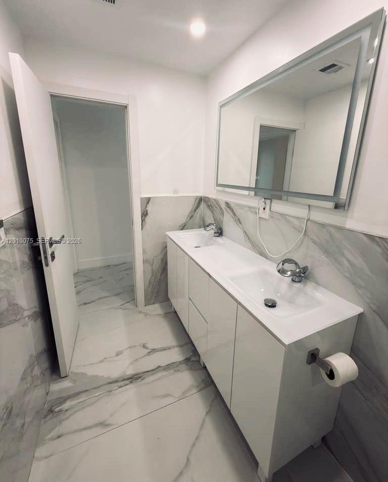 19370 Collins Ave #PH-3 Sunny Isles Beach, FL 33160