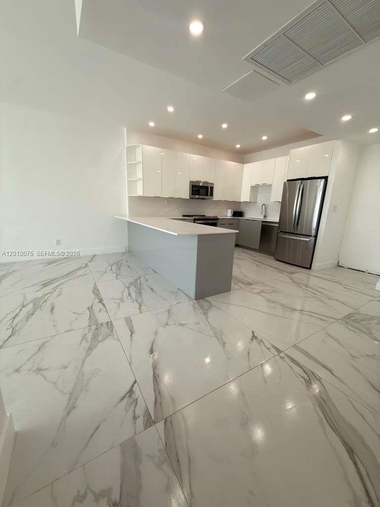 19370 Collins Ave #PH-3 Sunny Isles Beach, FL 33160