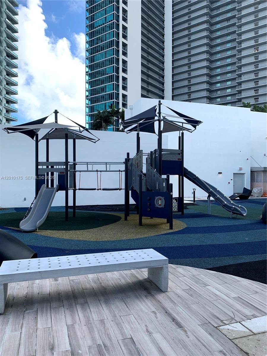 image Paramount Miami Worldcenter31