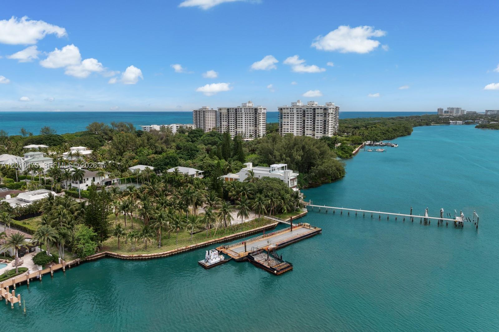 910 NE 24th St Boca Raton, FL 33431