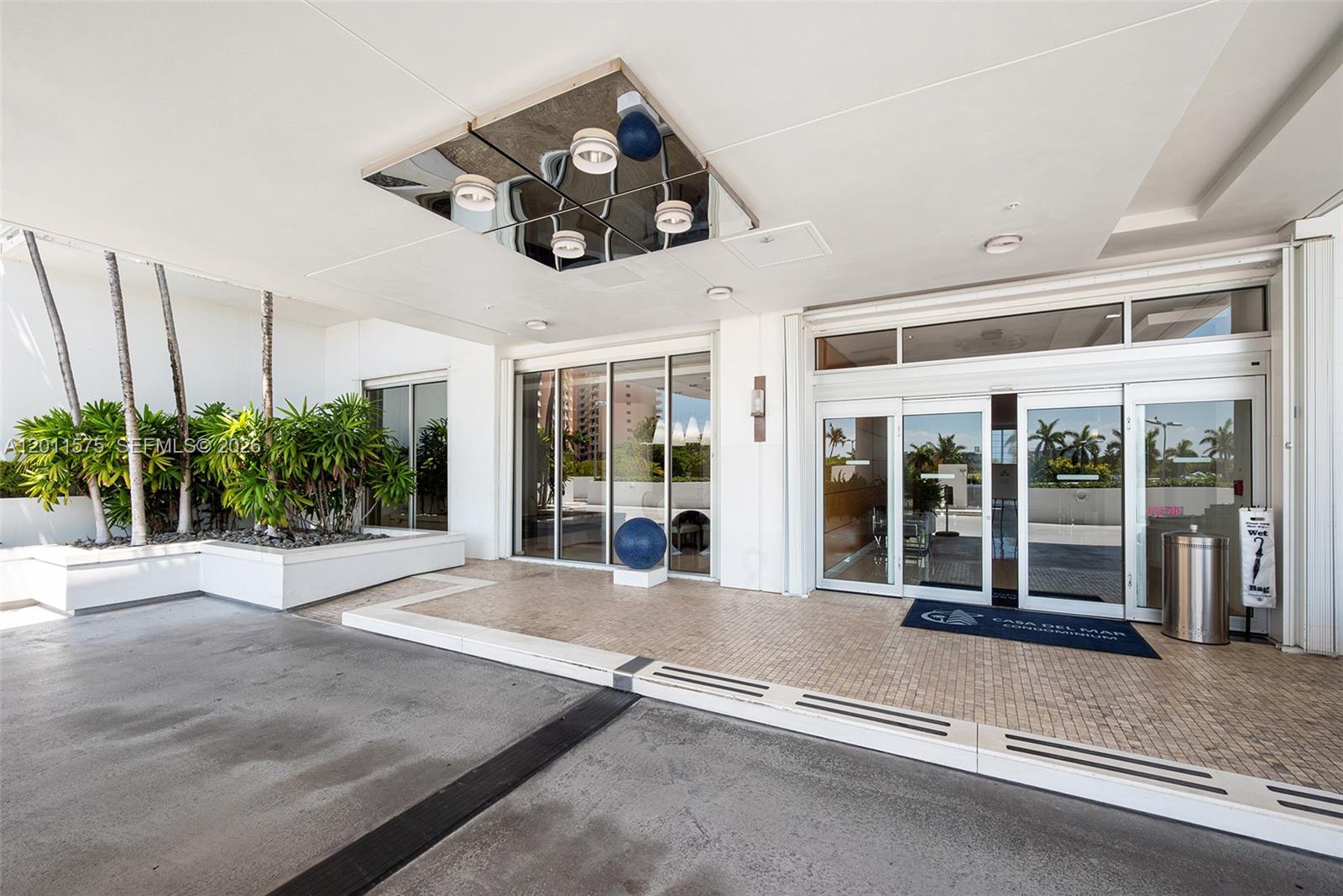 881 Ocean Dr #7D Key Biscayne, FL 33149