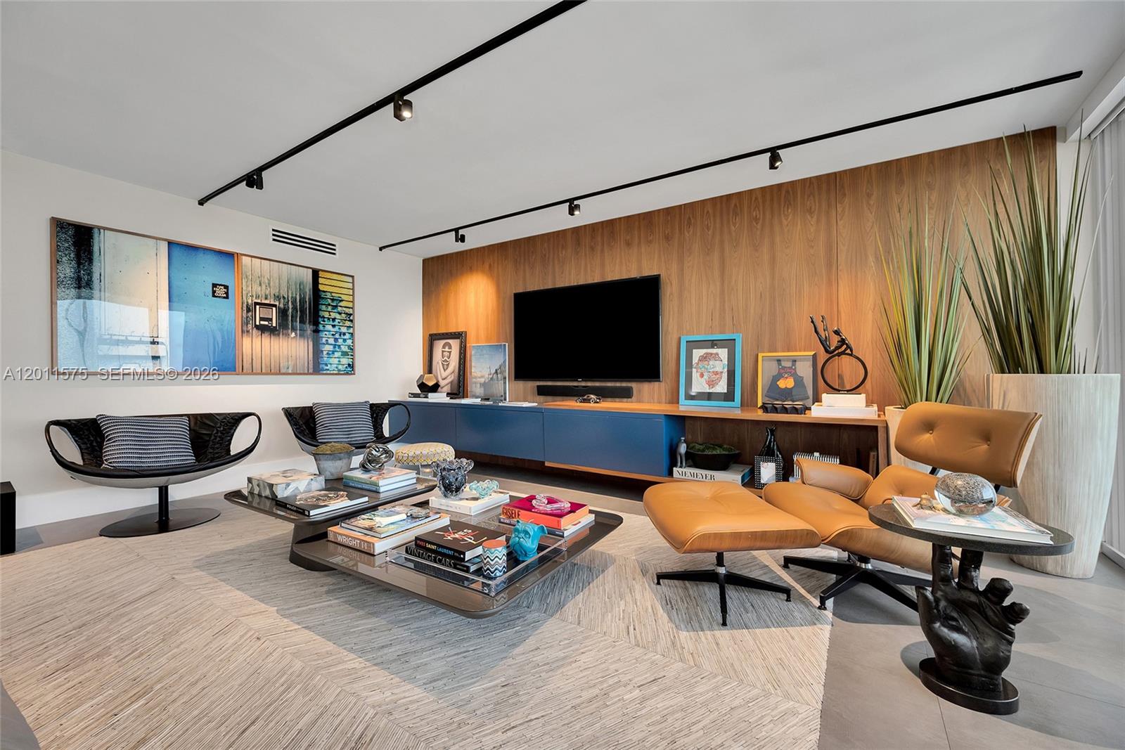 881 Ocean Dr #7D Key Biscayne, FL 33149